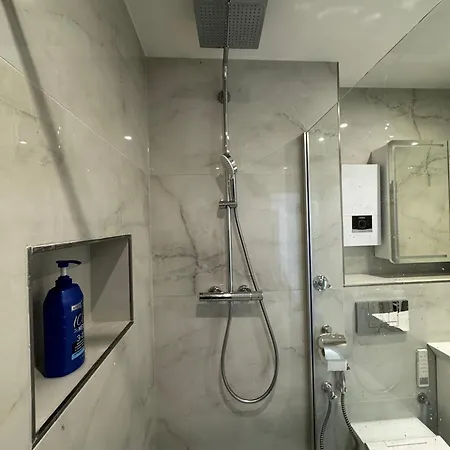 Luxus In Rheinblick Apartment Dusseldorf